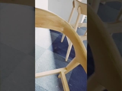 เก้าอี้รับประทานอาหารไม้แอชหุ้มหนังพนักพิงโค้งเคลือบสีดำ