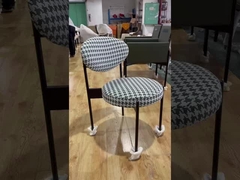 เก้าอี้ห้องอาหารสีเหล็กสีแดงดํา / เก้าอี้ห้องอาหารที่ถักโดยไม่มีแขน